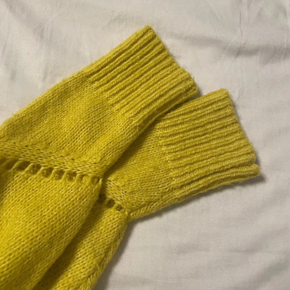 Loft Women’s Yellow Tailored Pull Over Sweater, XS